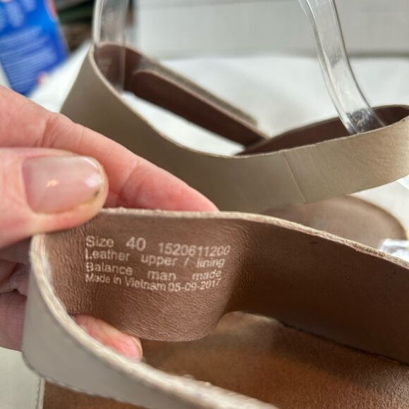 Dansko Vera Wedge Sandal 40 Oyster Cream Nubuck Leather Peep Toe - Picture 8 of 8